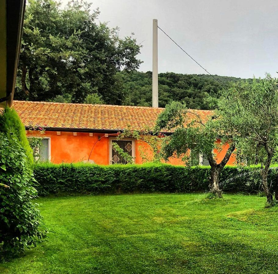 Casa Vacanza Centro Sardegna Sorgono エクステリア 写真
